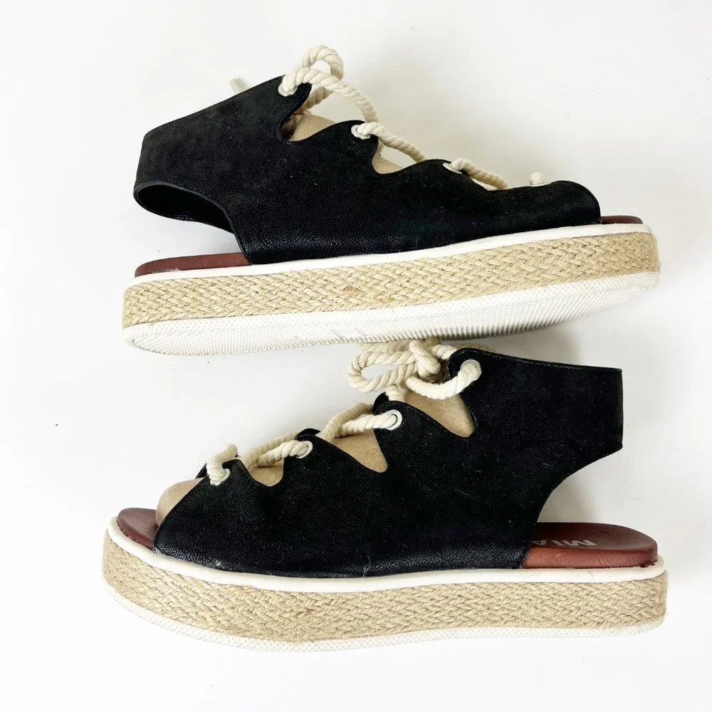 2/$30 MIA Delena Vegan Suede Platform Sandal 7.5 NWOT